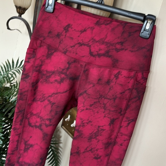 Brand New LegEnd Leggings Red Marble 7/8 High Waisted w/ Pockets Activewear - Picture 8 of 15